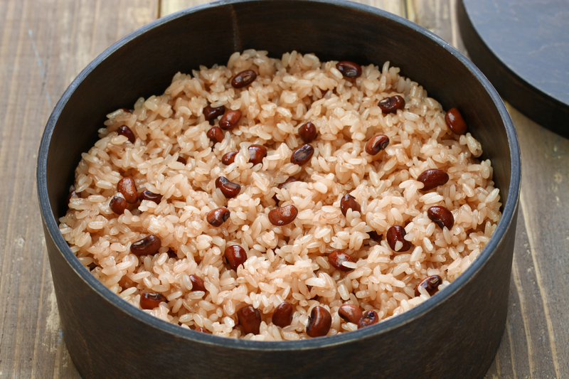 sekihan-japanese-steamed-sticky-rice-with-red-YMSZK9U-2 Receitas